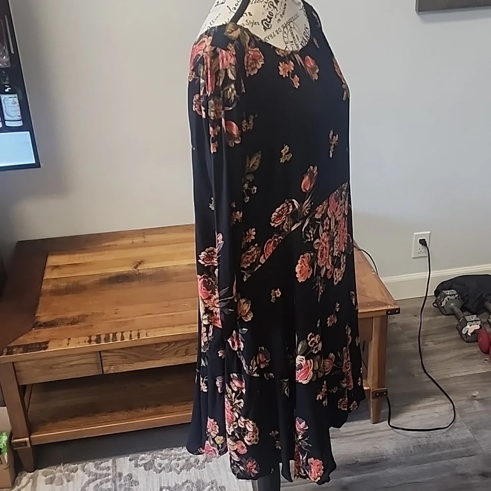 🔆Free People Black Floral Dress🔆 - Picture 2 of 5